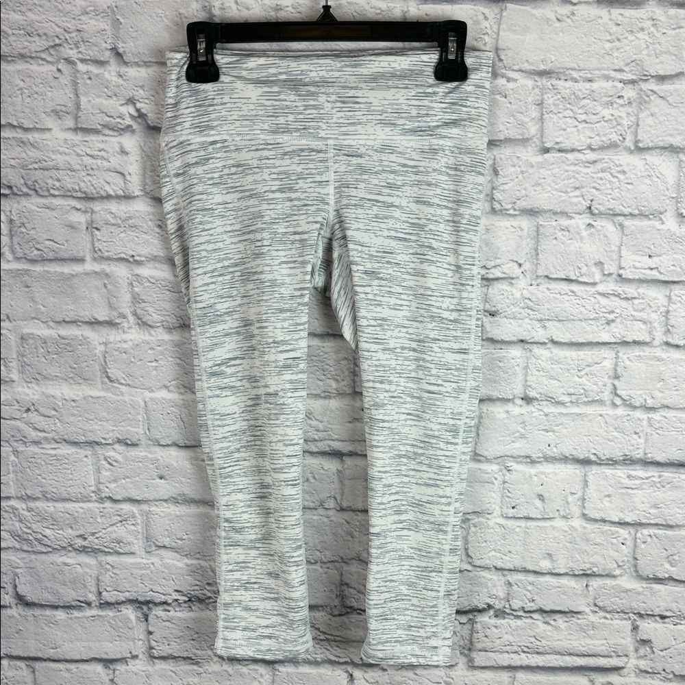 Tesla Gray and White Cropped Leggings Size Medium